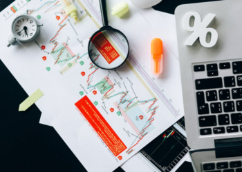 Machine Learning Algorithms in FOREX Trading